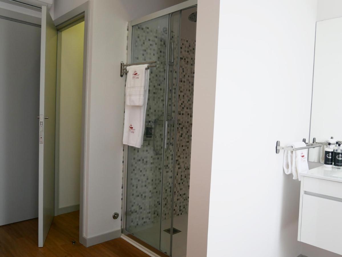 Serra Do Pilar Porto Suites 加亚新城 外观 照片