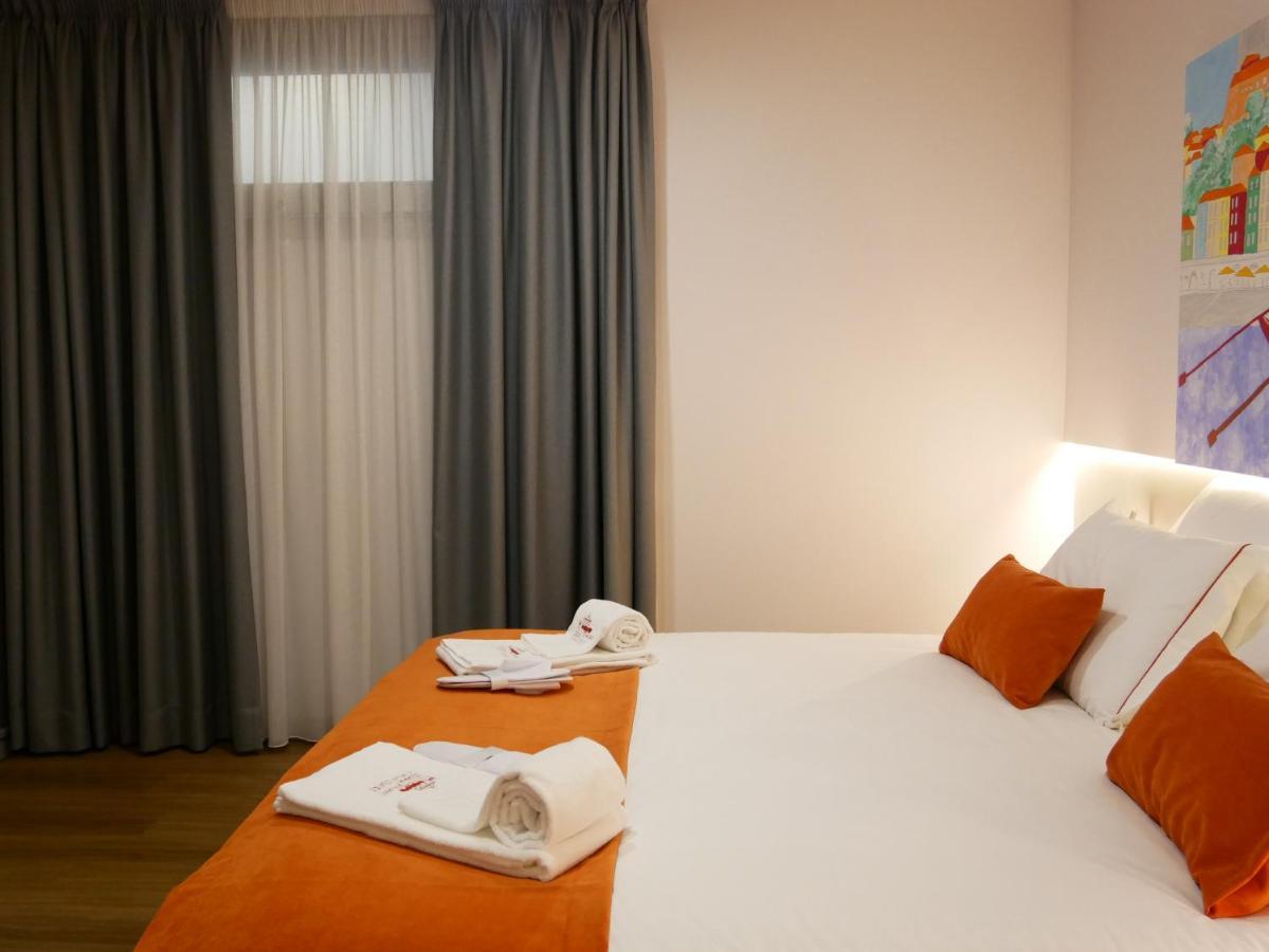 Serra Do Pilar Porto Suites 加亚新城 外观 照片