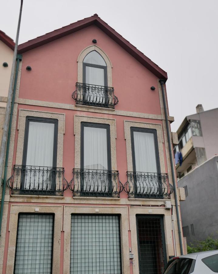 Serra Do Pilar Porto Suites 加亚新城 外观 照片